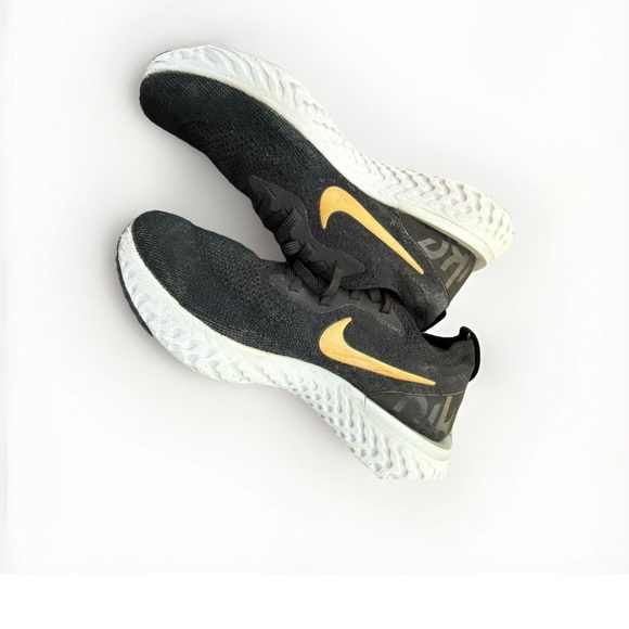 Nike Epic React Women’s Running Shoes Black Gold Mesh U.S. 8.5 AQ0070-013 - Picture 5 of 10